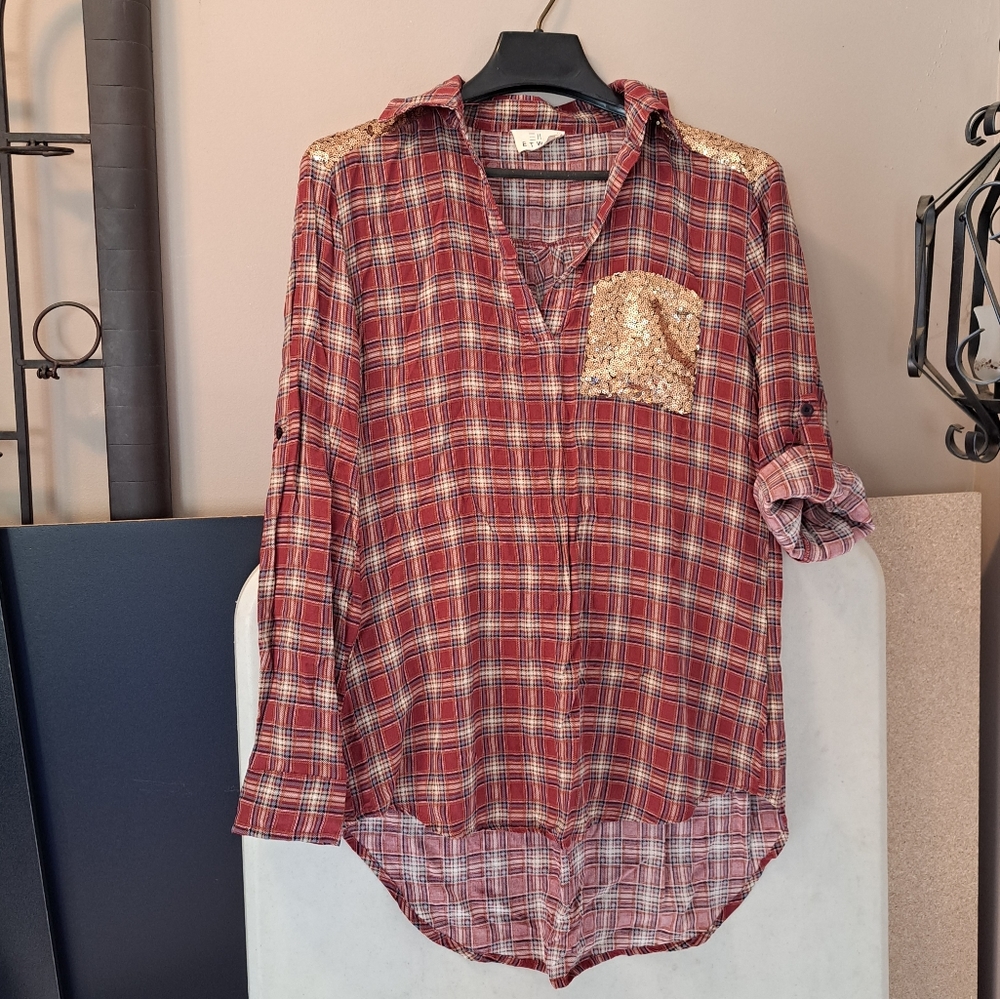 Women's ETWO blouse sz M